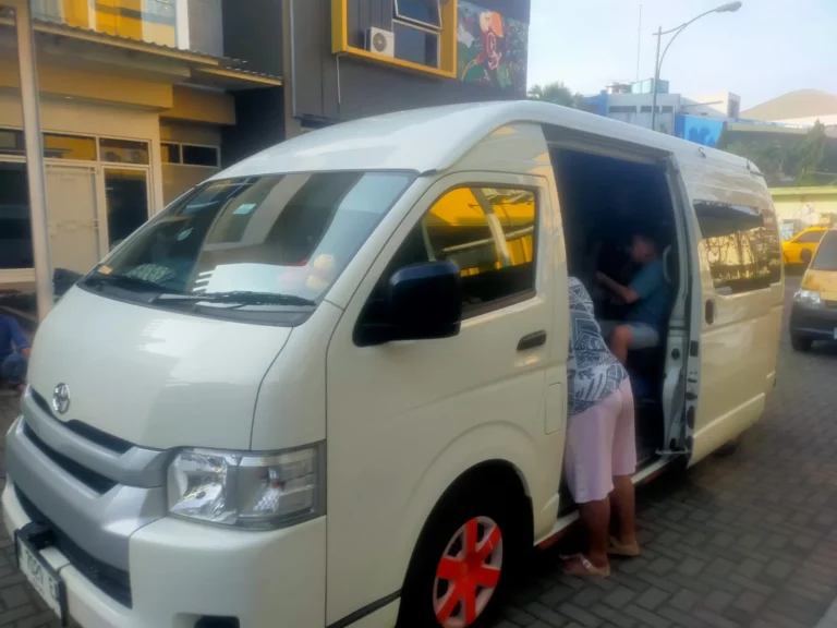Travel Jakarta murah